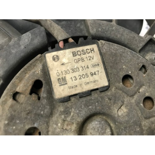 Вентилятор радіатора Opel Zafira B 1.6 16V 2005-2011 13205941